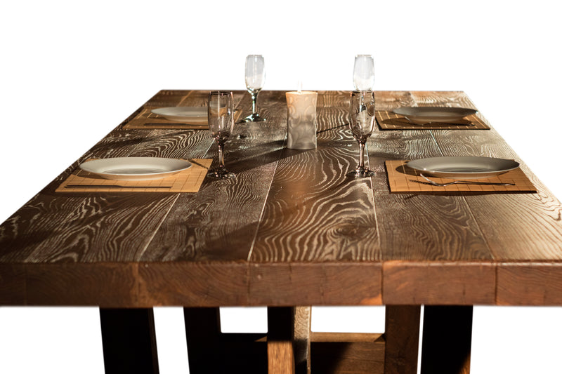 KAMELOT Dining Table