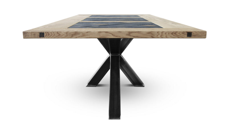 EDDER-CRUE Dining Table